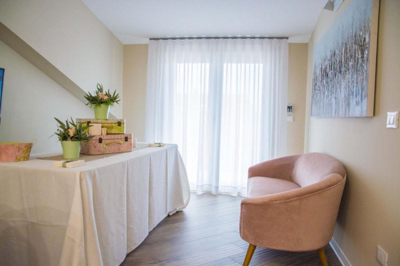 B&B Martina Mirabella Eclano ภายนอก รูปภาพ